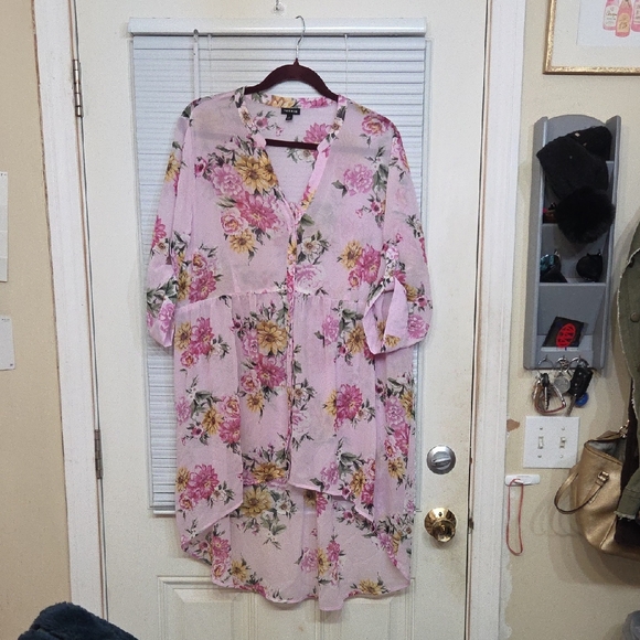 torrid Tops - Torrid Light Pink Floral Tunic with Yellow Accents